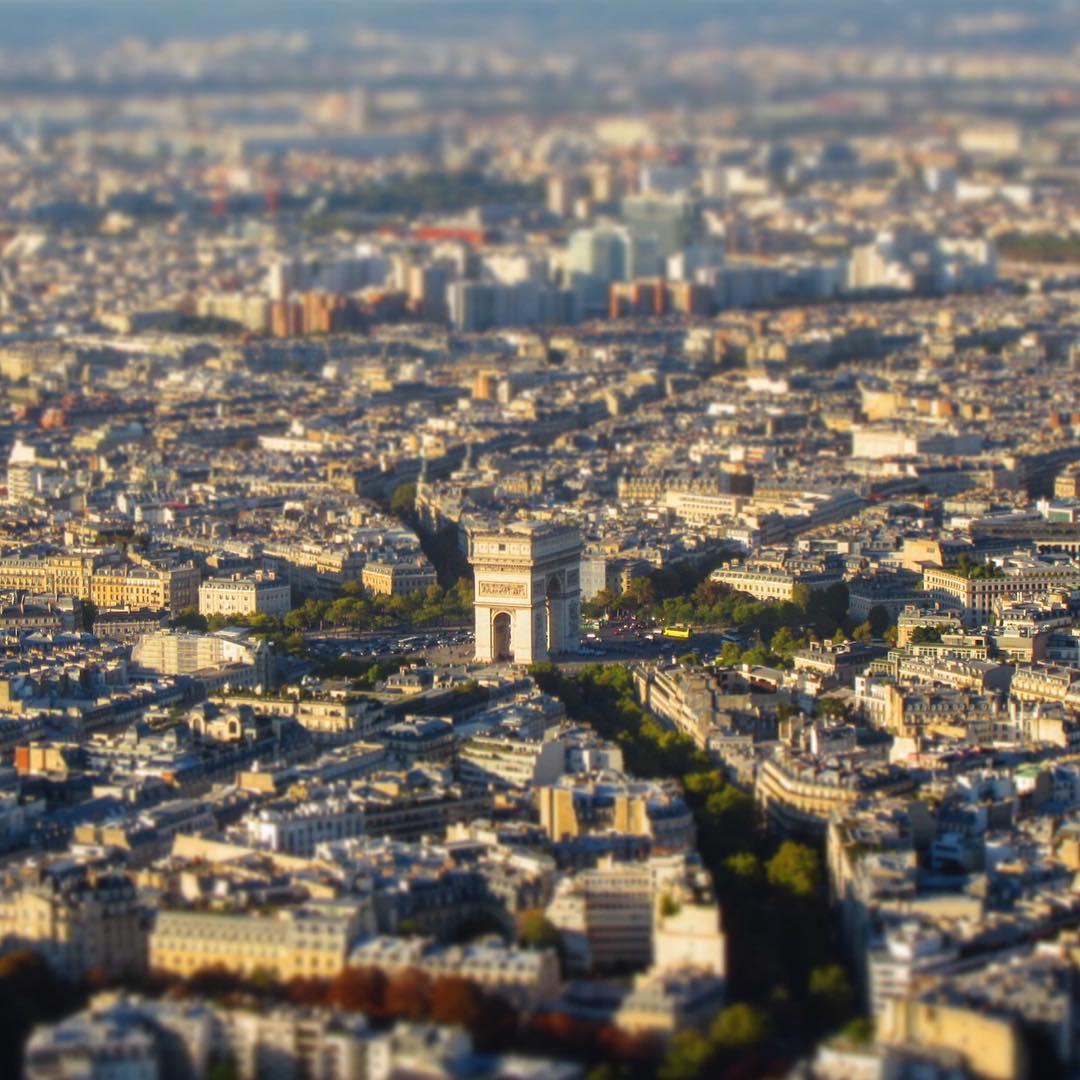 <p>The design of the city of Paris - Haussmann Plan</p>
