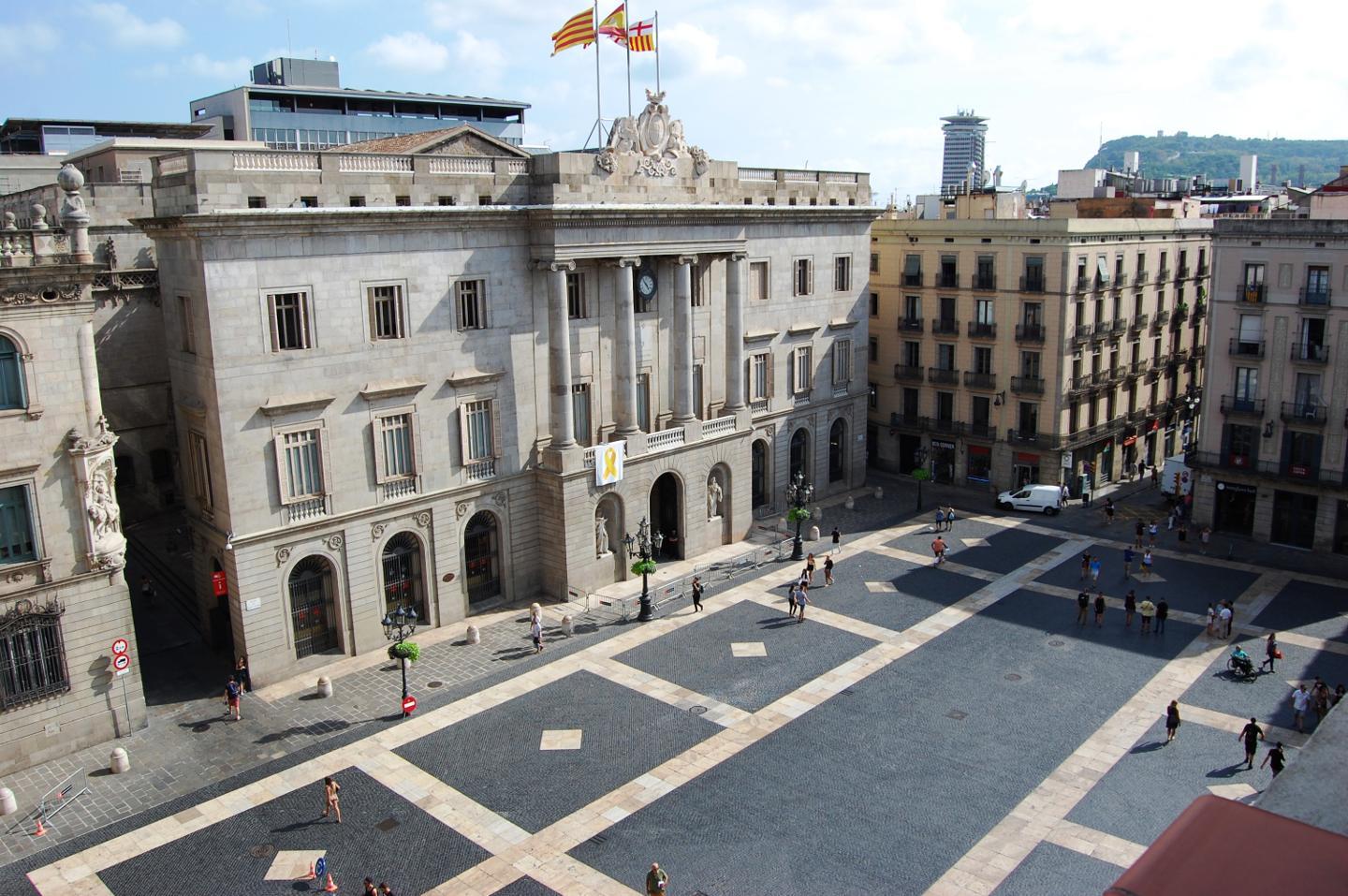 Place du Conseil municipal - Plaça Sant Jaume