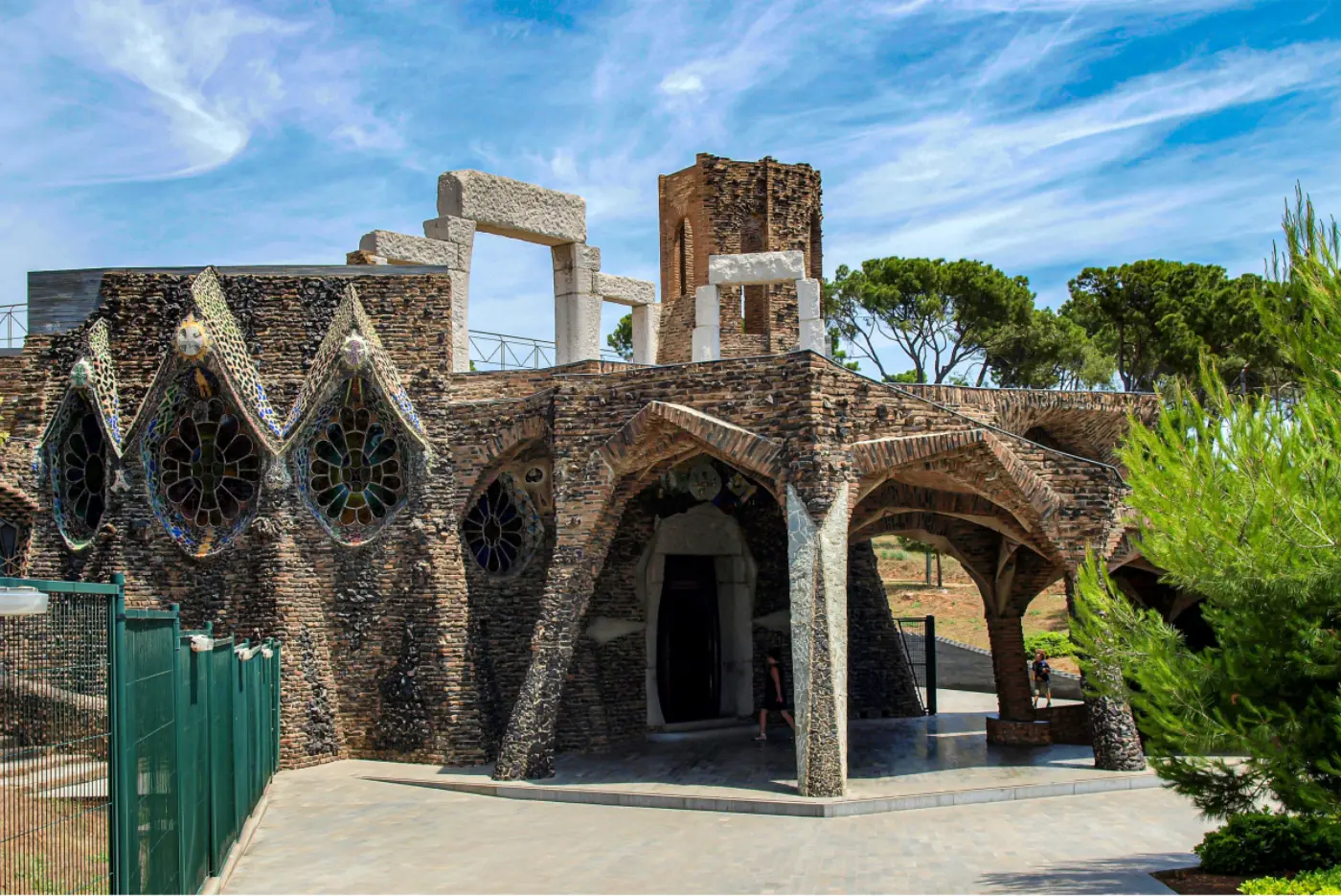 Colonia Güell (Colonie Güell)