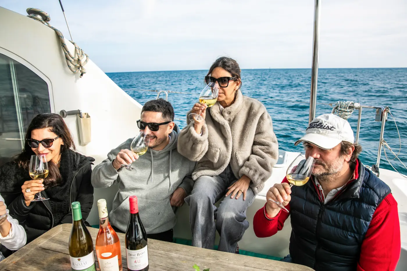 Dégustation Privée de Vins &amp; Tapas en un Catamaran à Barcelone — photo 4