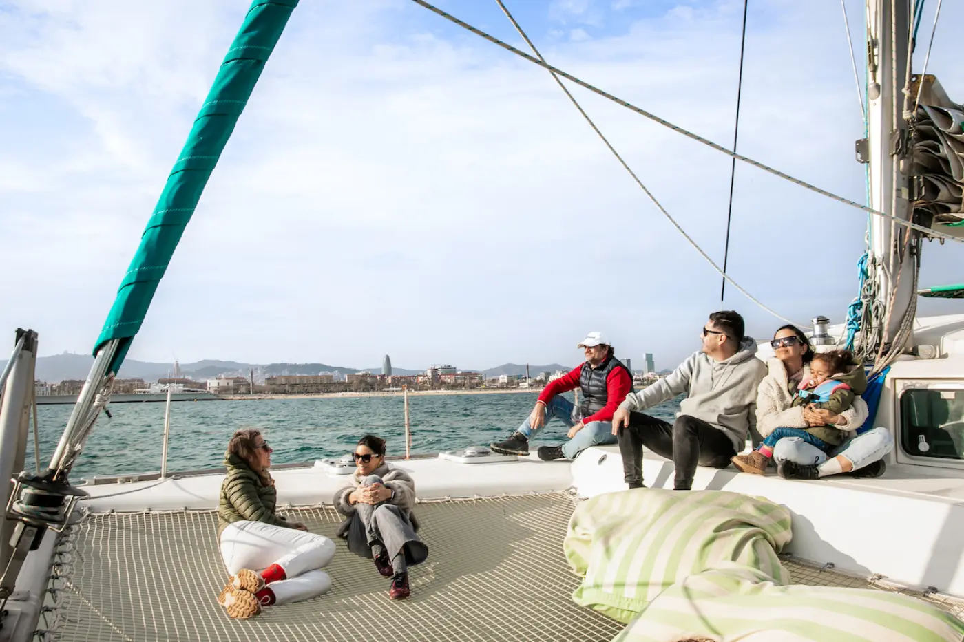 Dégustation de Vins Premium et Tapas en un Catamaran - Petit Groupe — photo 3