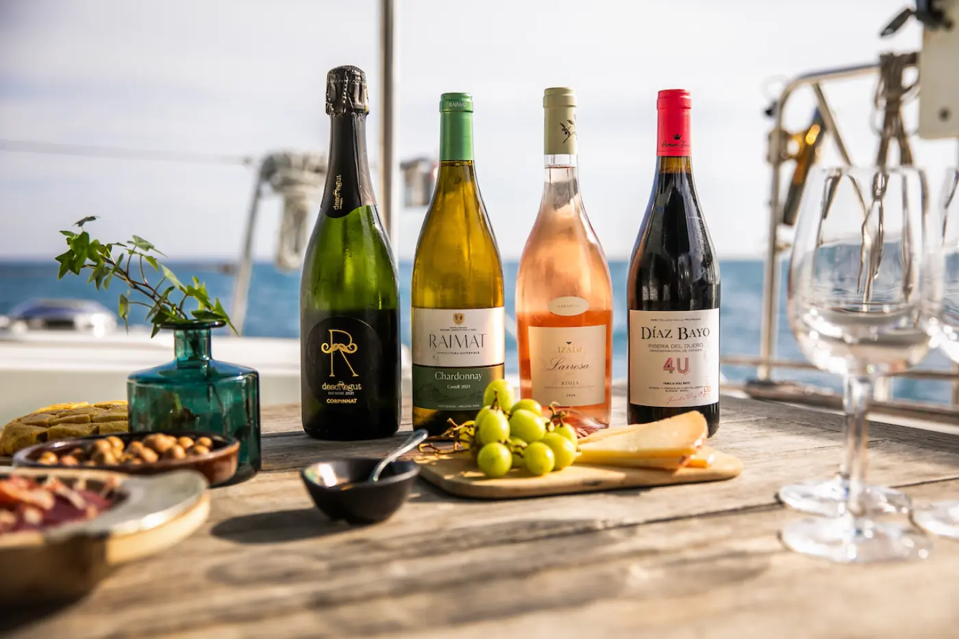 Dégustation Privée de Vins &amp; Tapas en un Catamaran à Barcelone — photo 2