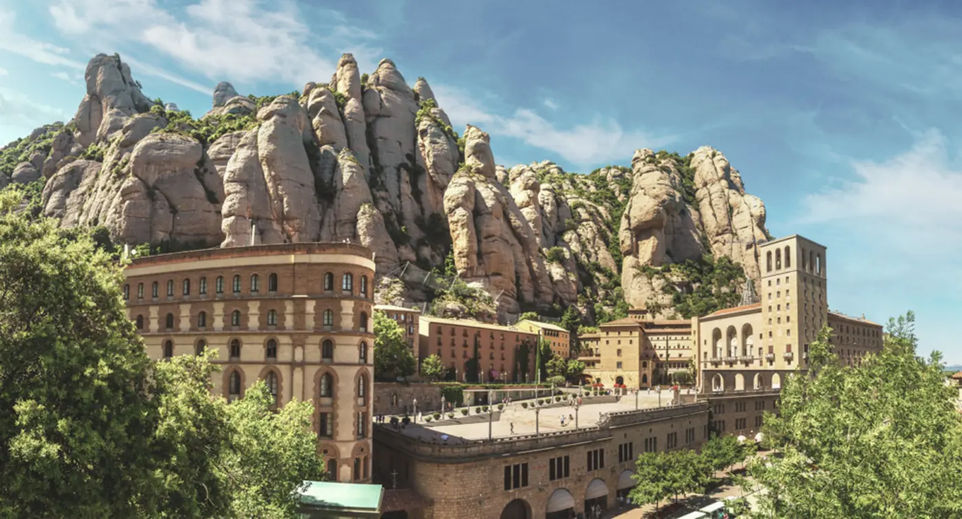 Gita di un giorno a Barcellona e Montserrat con visita guidata alla Sagrada Familia — photo 4
