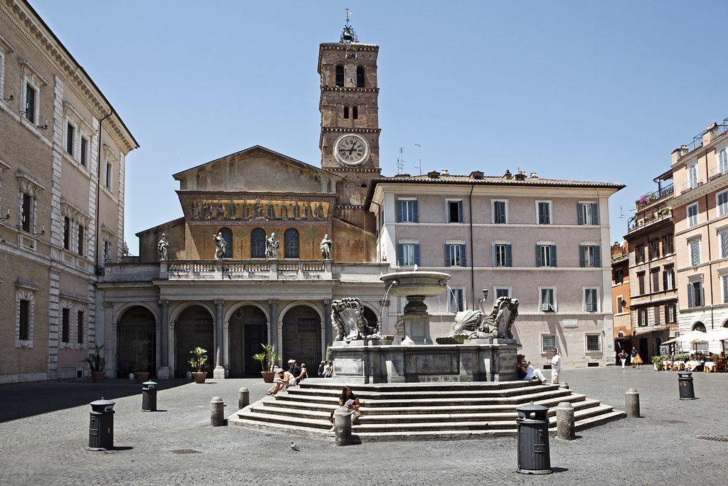 Piazza di Santa Maria in Trastevere