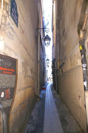 Rue du Chat Qui Pêche