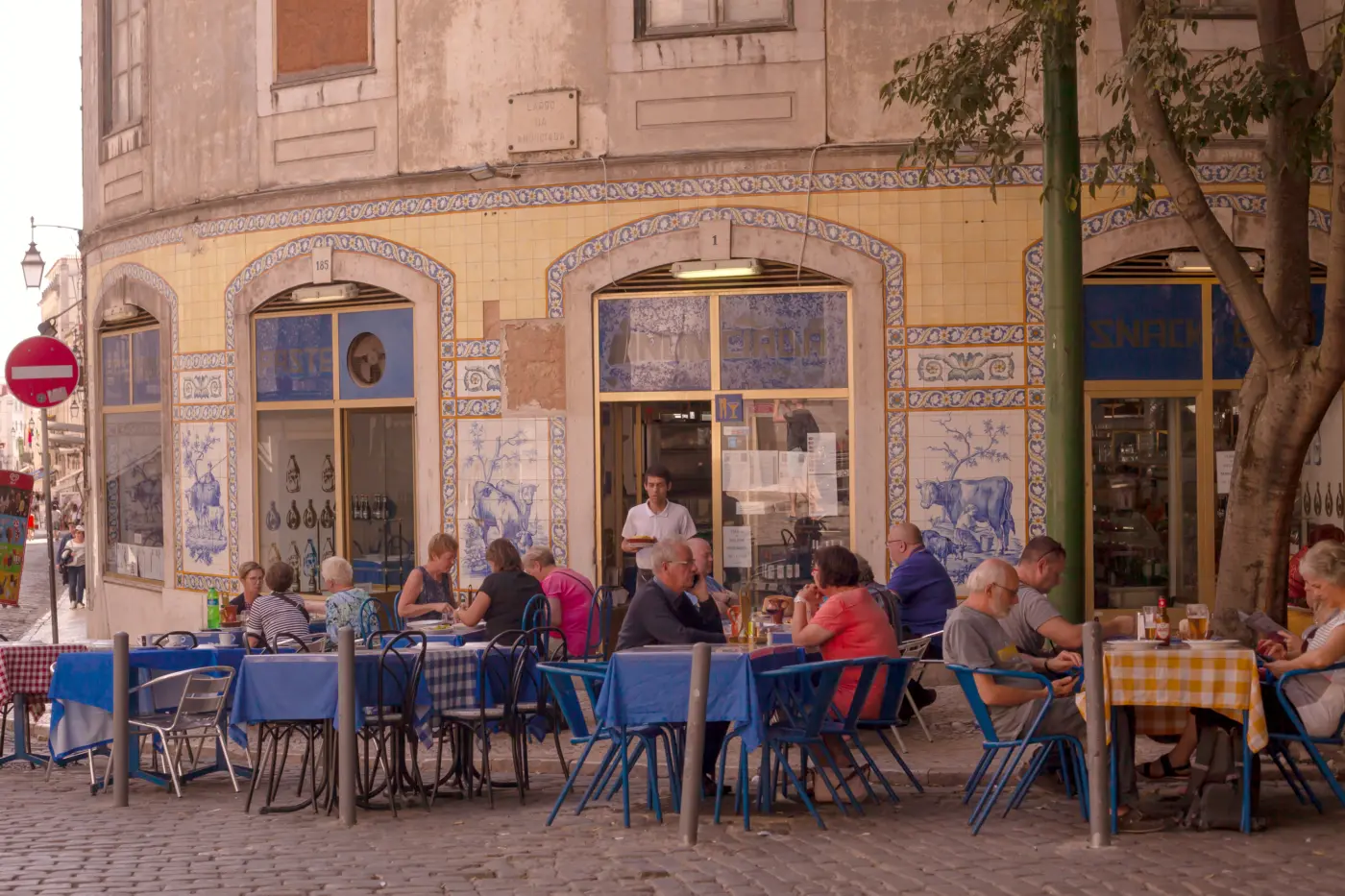 Lisbon Private Full-day Tour - History, Culture, Local Life &amp; Gastro Experience — photo 5