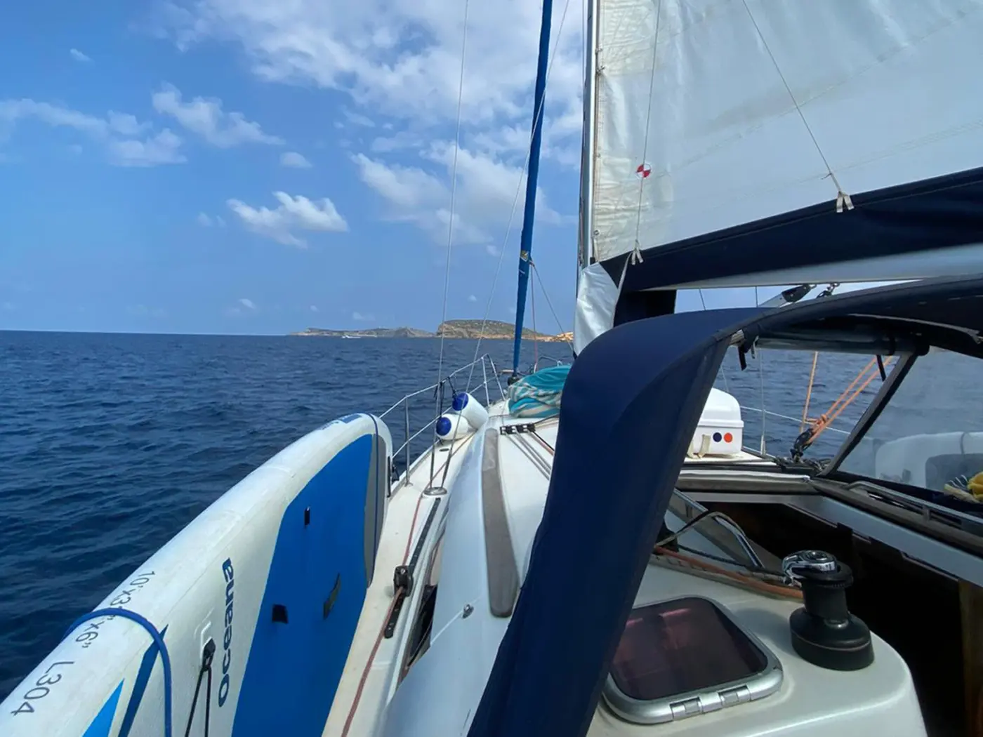 Mallorca West Coast Sailing Tour with Drinks and Snacks — photo 3