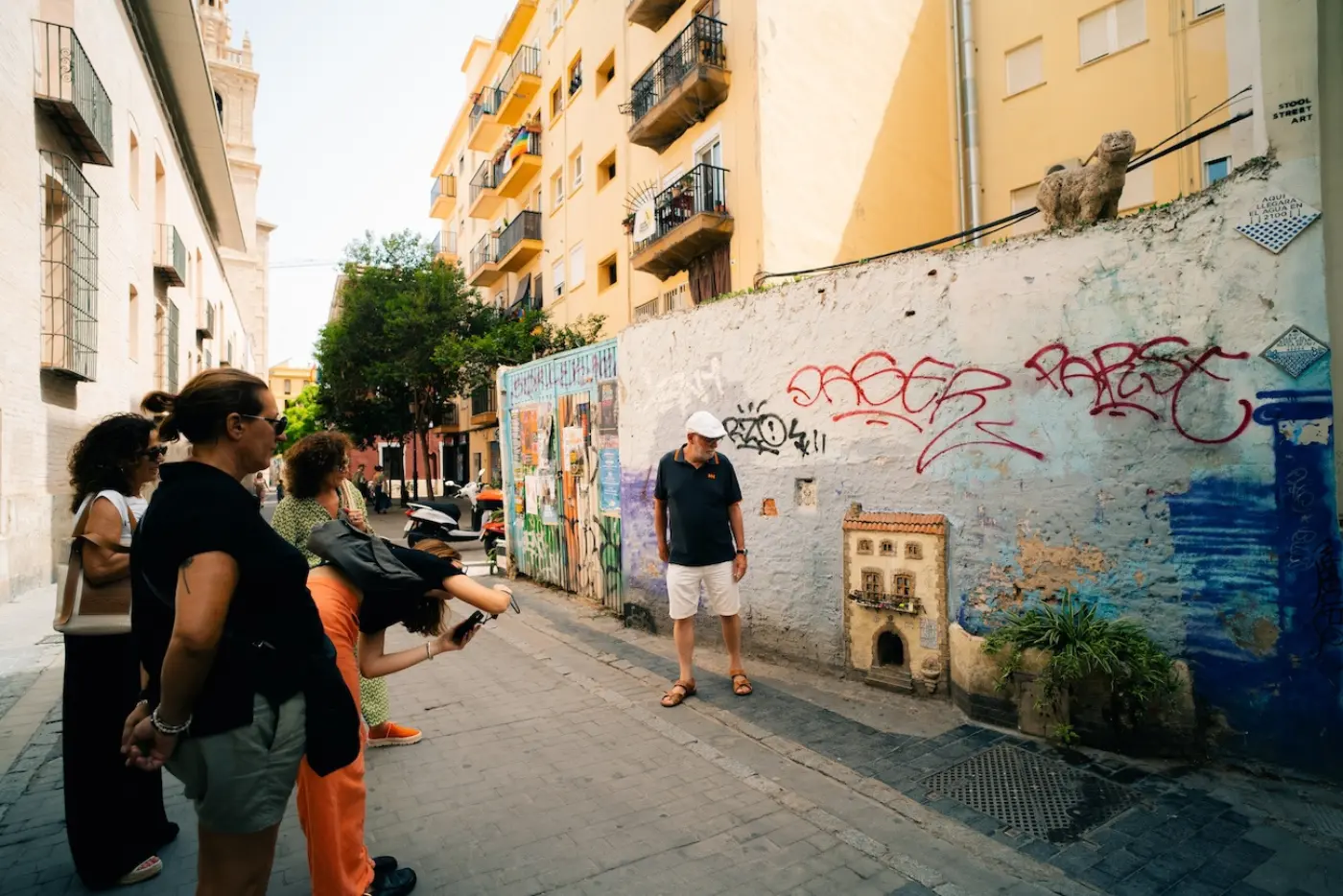 Valencia Private Family Tour: Churros, Parks &amp; Science Museum — photo 4