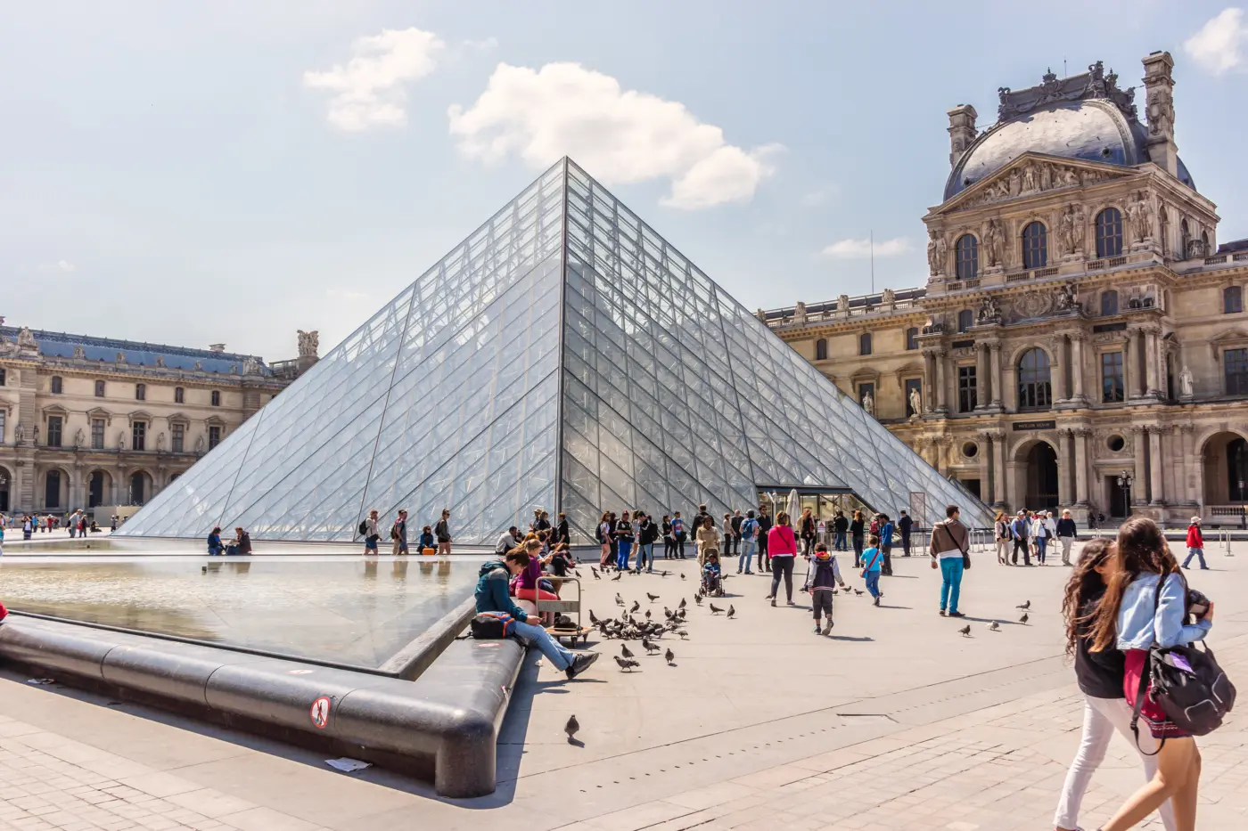 Paris Private Tour: Highlights, Top Quarters & Eiffel Tower — photo 5