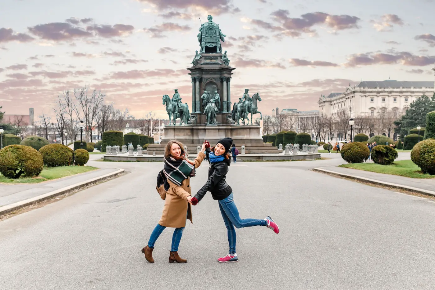Vienna Sightseeing Private Tour: City Highlights & Sacher Cake — photo 2