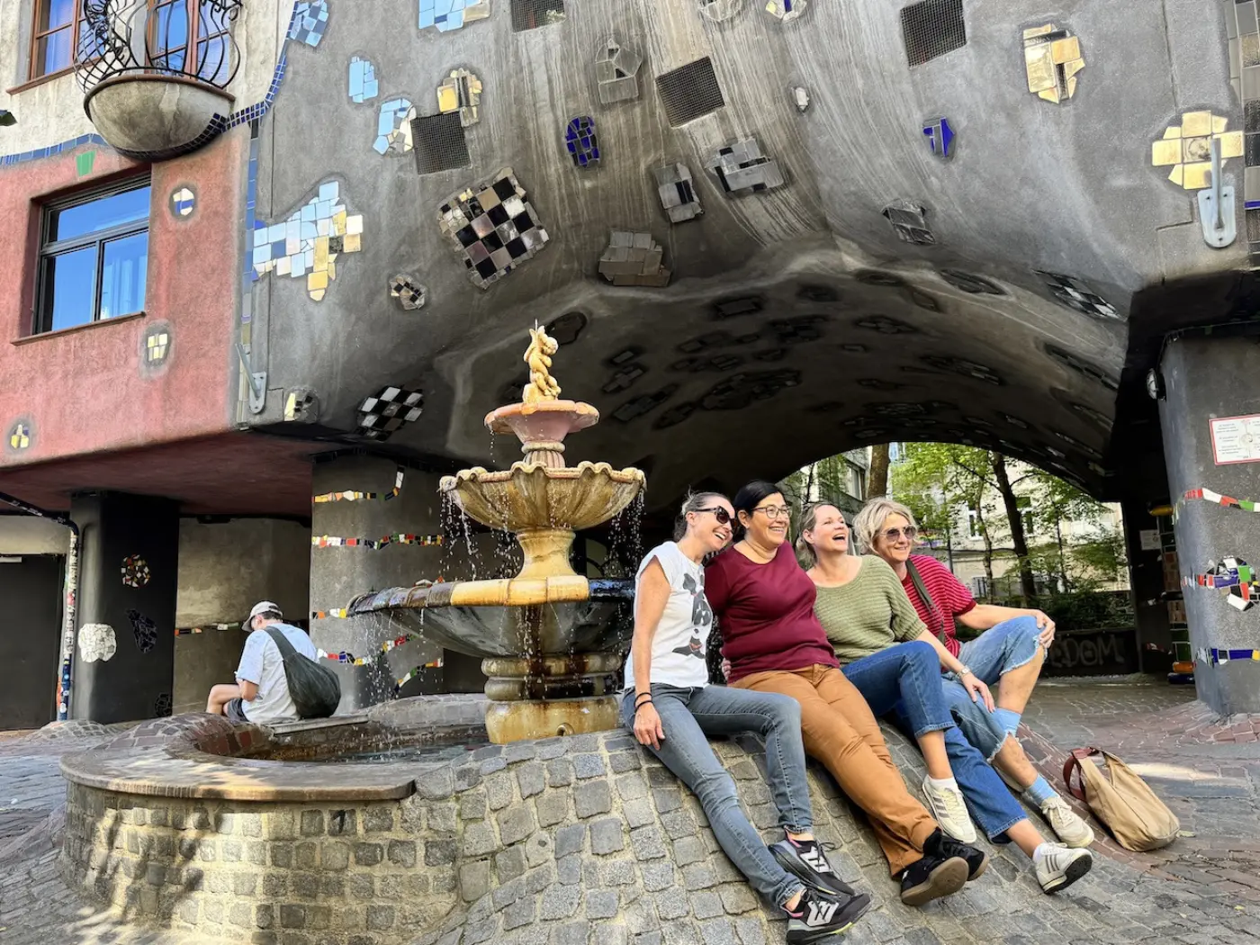 Tour Privato per Famiglie a Vienna: Luoghi di Interesse, Museo &amp; Torta - Tour Locale Fantastico — photo 3
